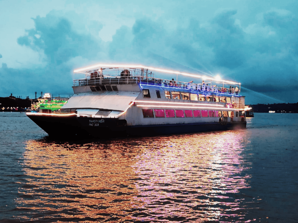 Dinner cruise entertainment